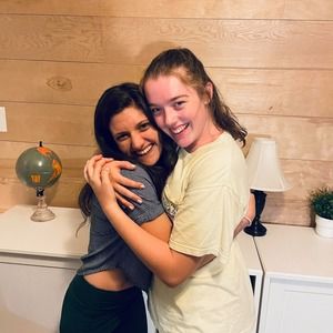 Meet your Posher, Hannah